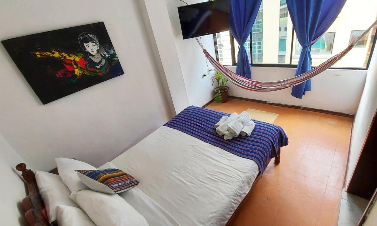Erupcion Art Hotel & Hostel Baños Екстериор снимка