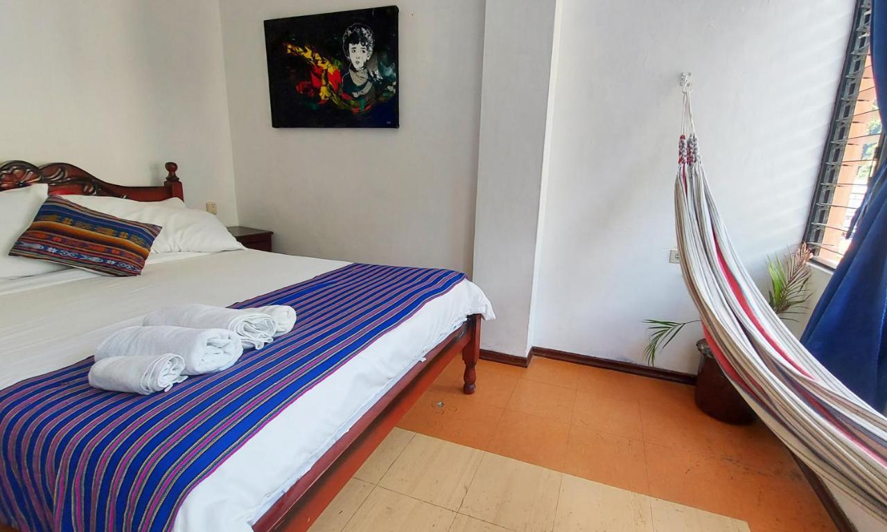 Erupcion Art Hotel & Hostel Baños Екстериор снимка