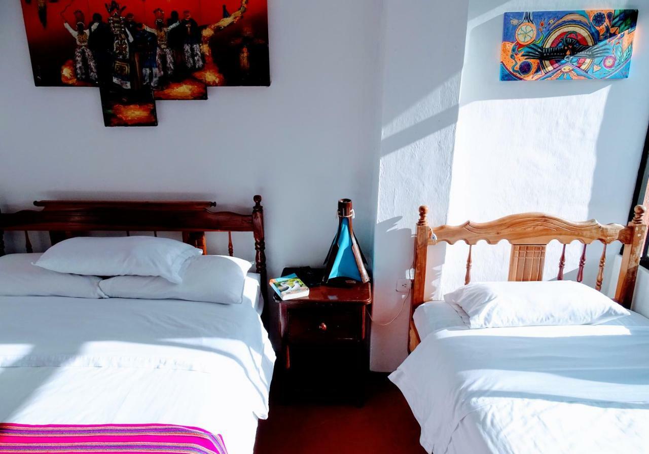Erupcion Art Hotel & Hostel Baños Екстериор снимка