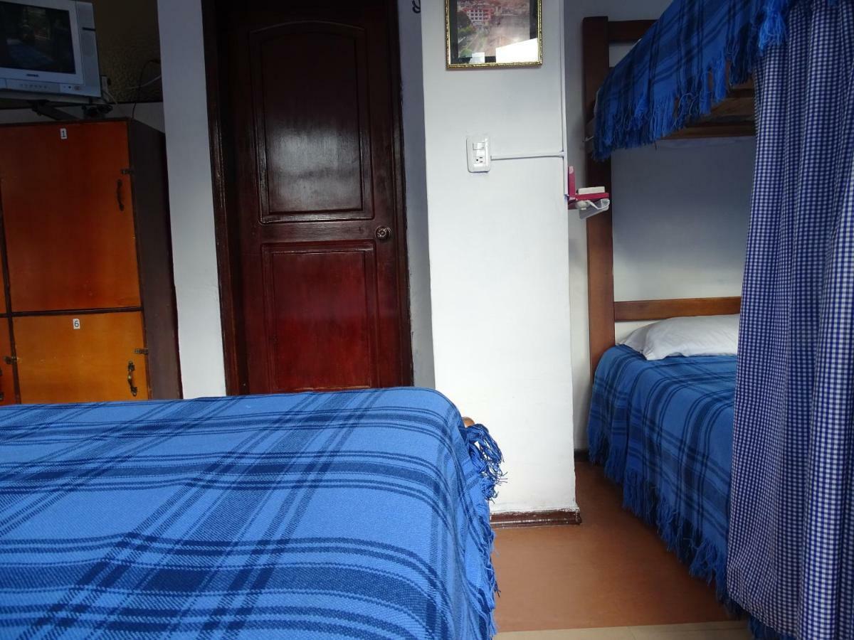 Erupcion Art Hotel & Hostel Baños Екстериор снимка