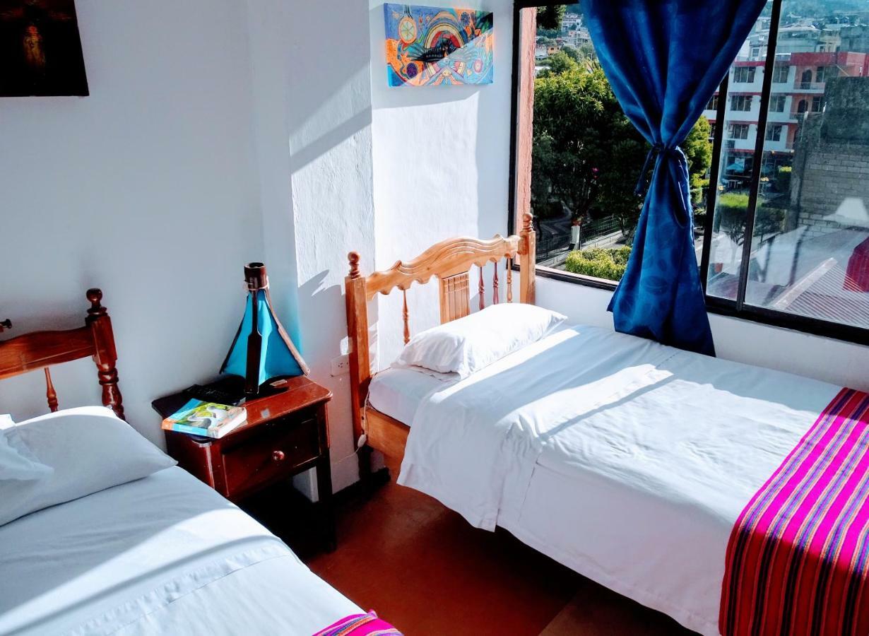 Erupcion Art Hotel & Hostel Baños Екстериор снимка
