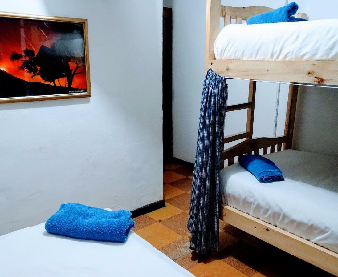 Erupcion Art Hotel & Hostel Baños Екстериор снимка