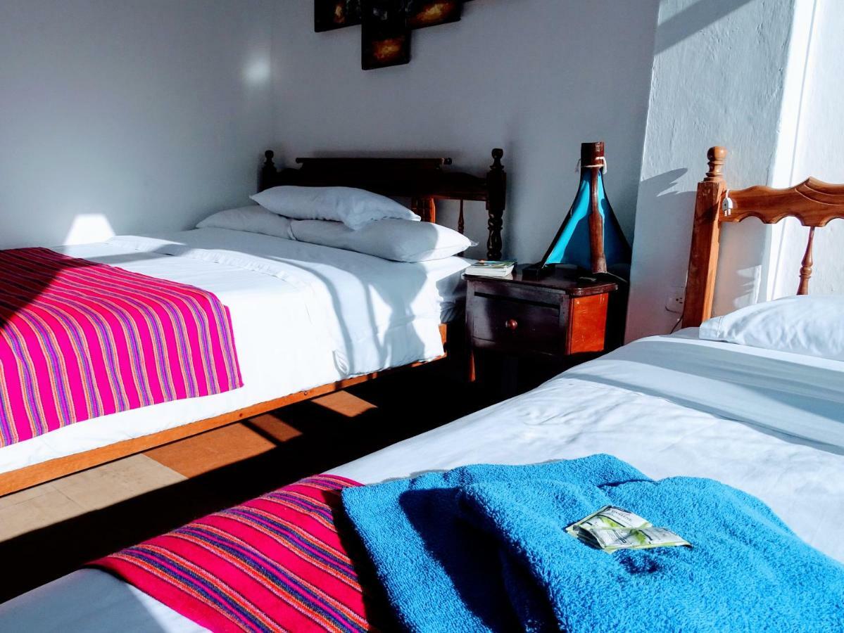 Erupcion Art Hotel & Hostel Baños Екстериор снимка
